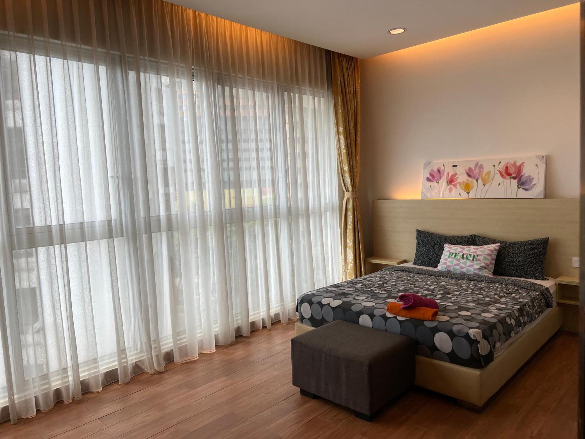 Regalia Suites 424 Kuala Lumpur Exterior photo