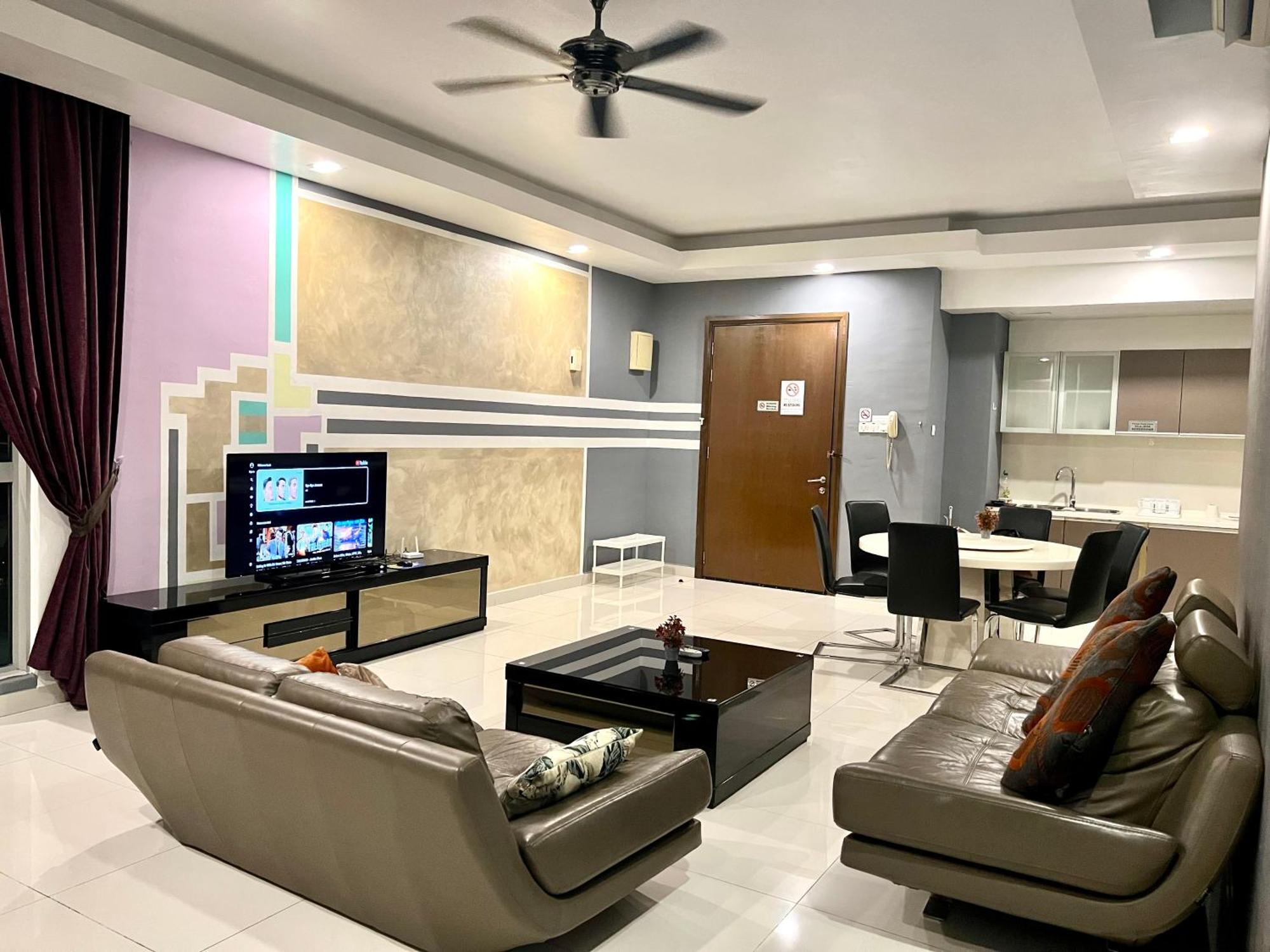 Regalia Suites 424 Kuala Lumpur Exterior photo